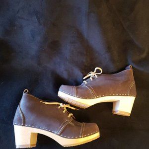 Sandgrens Swedish Handmade Wooden Clog Boot.Chukka